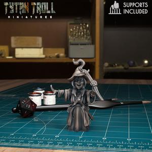 DnD Heroes - Halfling Female Mage [Pre-Supported]
