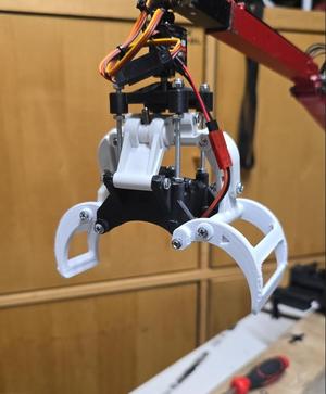 1/14, smaller version wood grapple