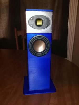 HiVi B3N speaker box