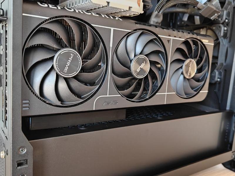 Corsair Premium PCIe 4.0 Riser cover