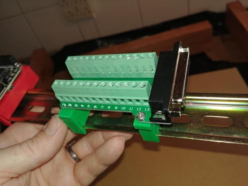 Parametric DIN Clips for Various Items