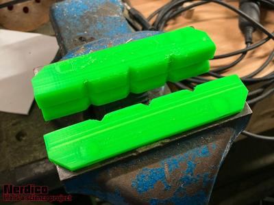 magnetic protective jaws