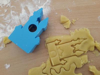 Castle Neuschwanstein Cookie Cutter / Stamp (45 x 75mm)