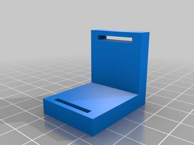 DE Door catch