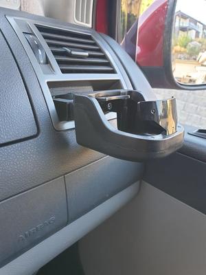 Cup holder mount for VW Caravelle T5.2