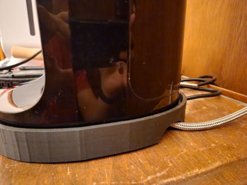Soda Stream Fizzi Base with hole for C02 hose