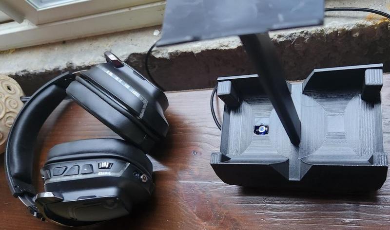 Logitech Headphone Charging Stand