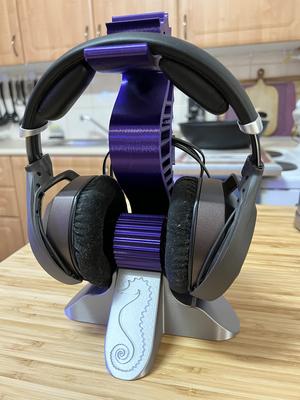 Sea Horse Headphone Stand