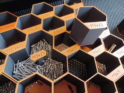 Honeycomb storage system (parametric)