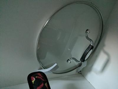 Pot lid holder