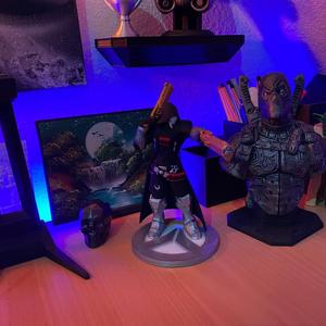 A Logo-Stand for Overwatch Heros