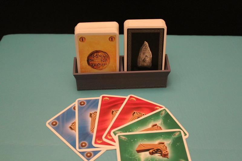 Elasund card holder