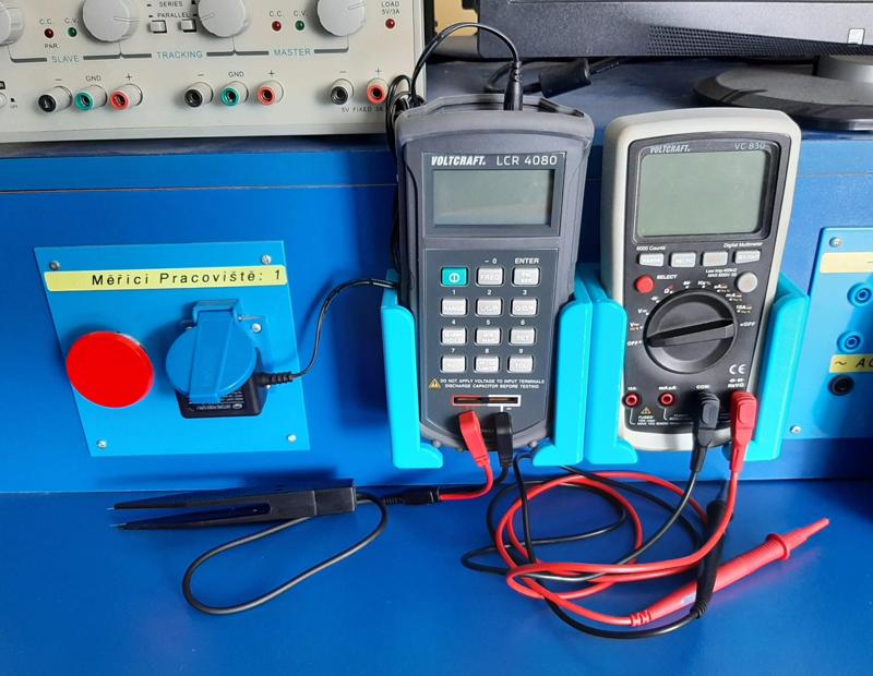 Holder Voltcraft LCR4080, VC830