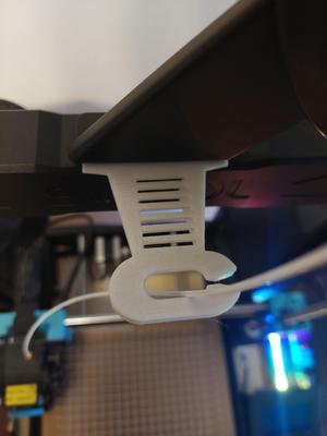Sovol SV06 Filament guide with insert slot