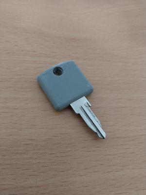 Plast zlomeného klíče do skříňky