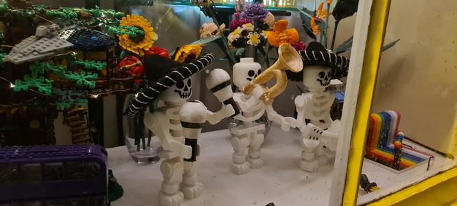 Accessories for Lego-like Skelly - Mariachi band