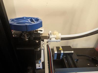 Tight and Secure Extruder Bowden Tube Clip Remix
