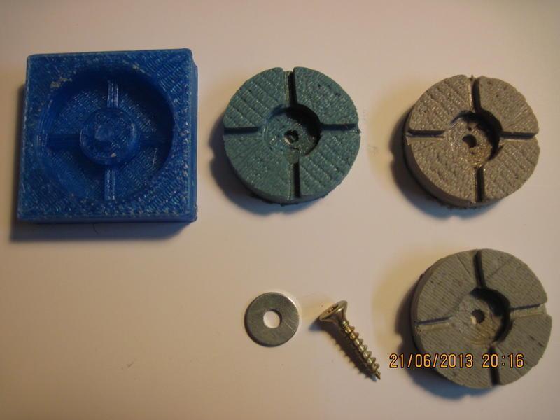 Printable parametric mold for oogoo feet for reprap printer