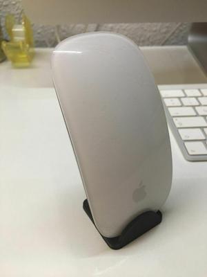Charging cradle for Apple Magic Mouse 2