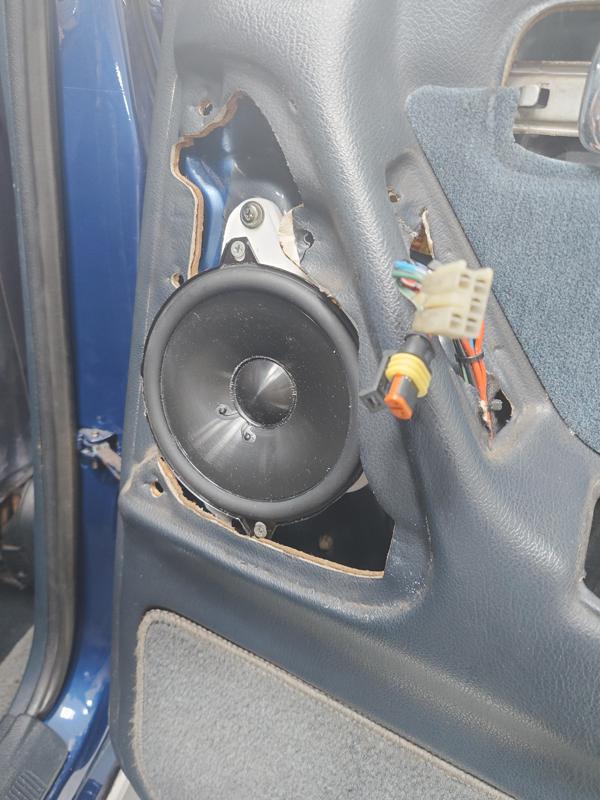 Toyota Crown JZS133 Rear 13 cm Speaker Mount 3D Model