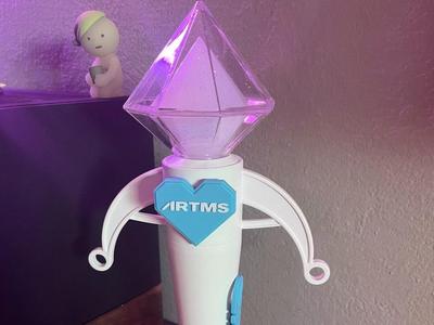 ARTMS Lighstick stand display