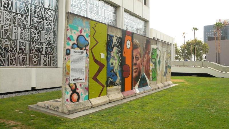 10 Berlin Wall Segments  - The Wall Project