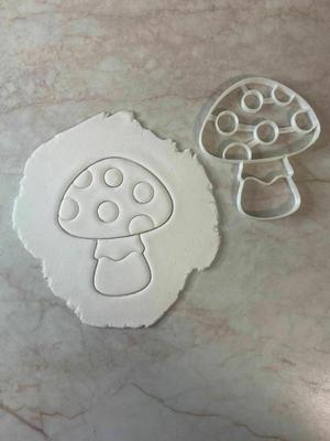 Mushroom cookie cutter
