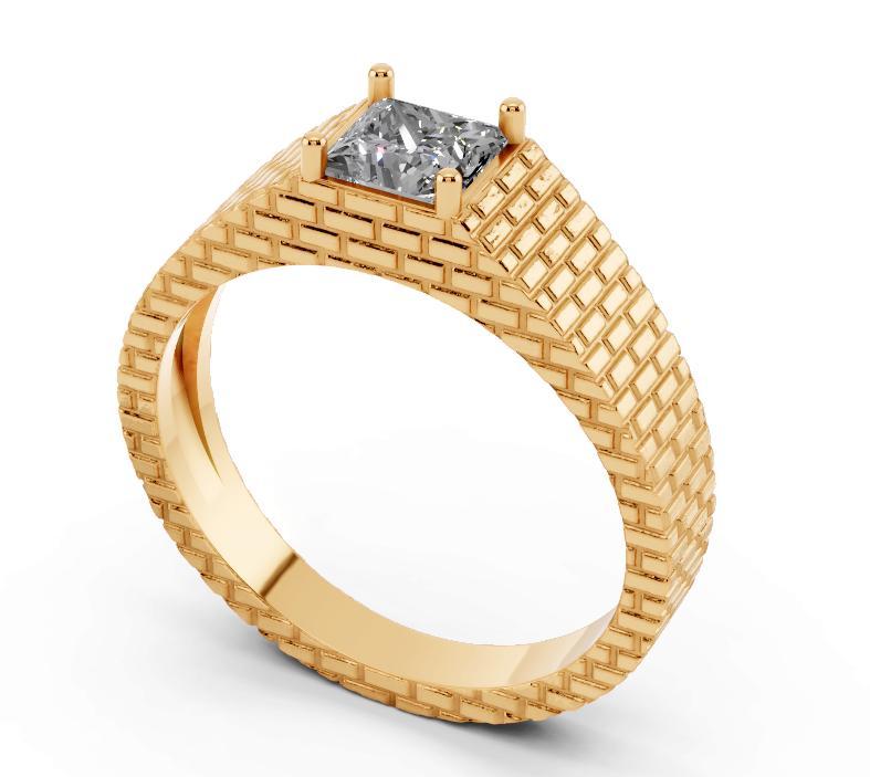 Lux pyramid ring