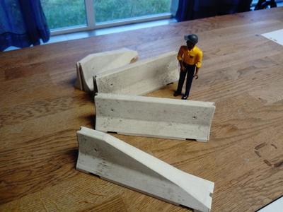 1/14 scale roadway divider decor moulding