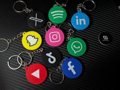 NFC Tag Keychains (Round) | Social media connect