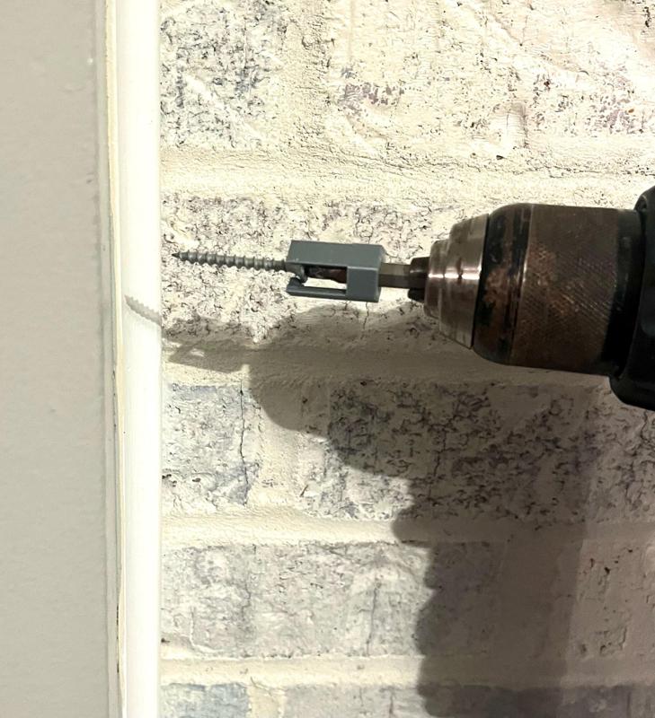 Screwdriver Bit Helping Hand