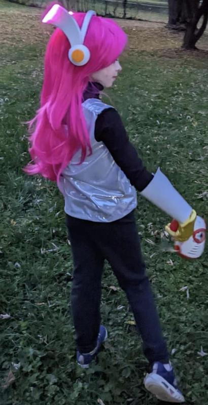 Susie Robot Helmet from Kirby Games with Programmable Arudino and Neopixels