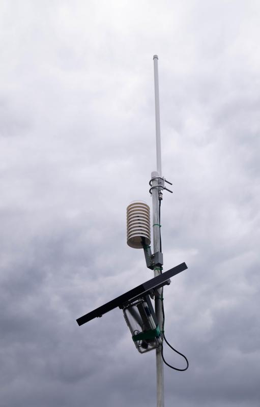 10W 12V solar panel holder + Stevenson Screen MESHTASTIC repeater