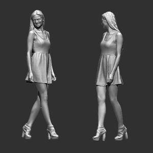 PEOPLE WOMEN F39 FIGURE DIORAMA
