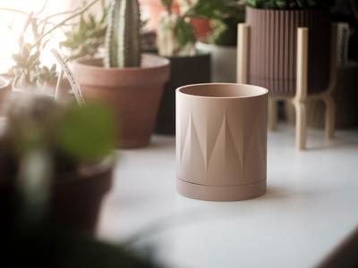 Modern geometric plant pot with drip tray