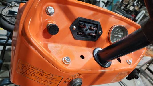 Kubota L175 ( and others) Modern Fuse holder