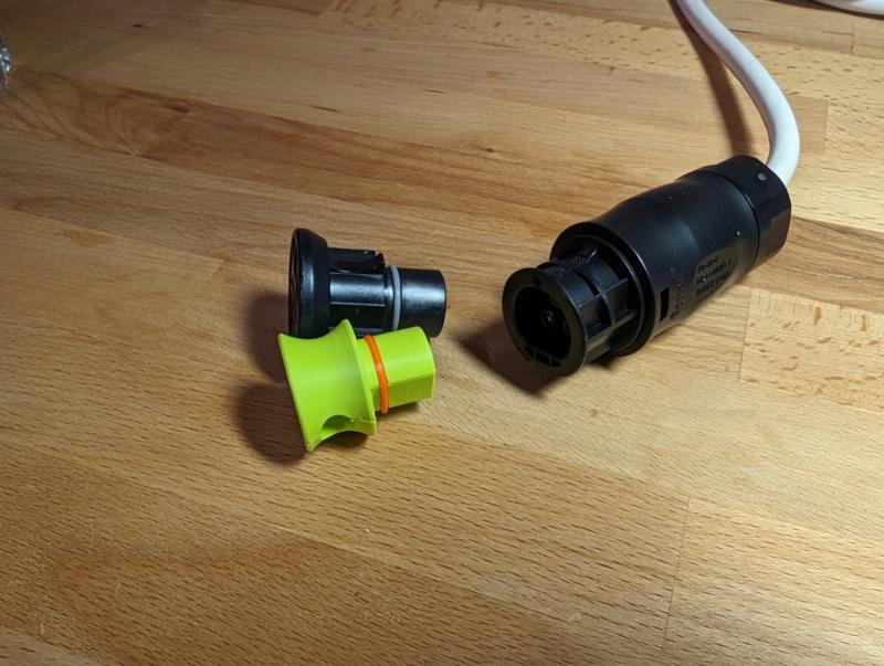 Betteri BC01 end cap solar pv connector