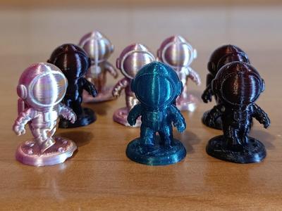 Mini Astronaut Buddy – Cute Space Figure