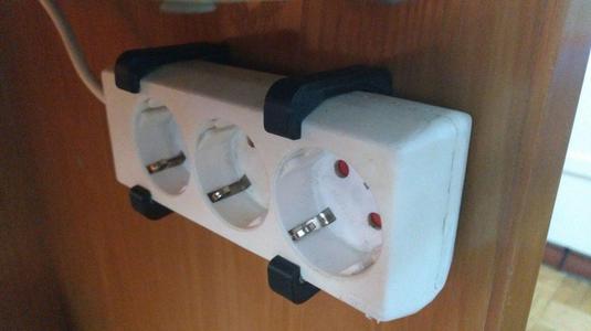 Socket holder