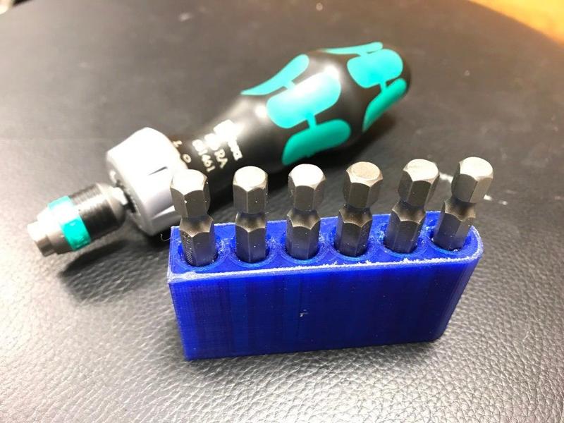 Magnetic quick change bit holder for hex bits and Wera ratcheting screwdriver