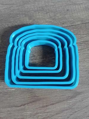 Cookie Cutter Bread Slices Differente Sizes