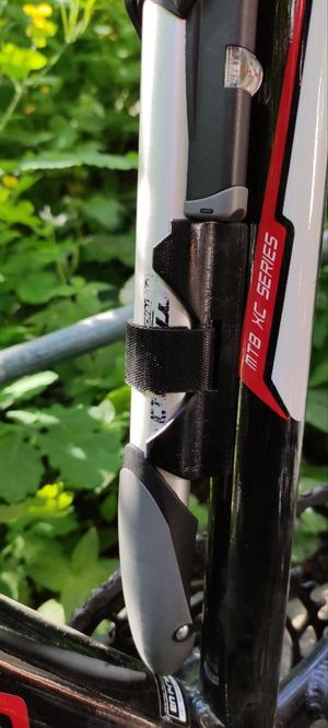 Bike pump mount, front loaded with safety strap