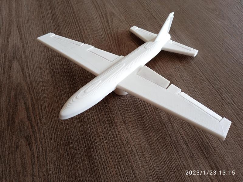 Articulated airplane model
