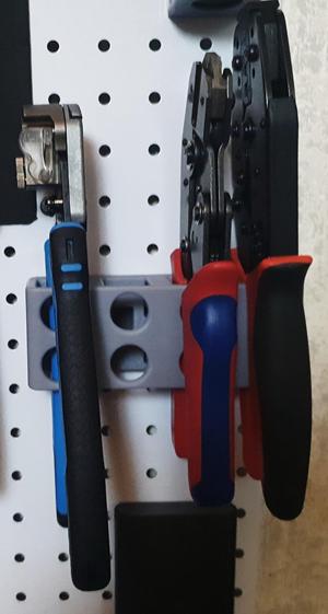 Wall mount for wire cutters (hole 22 x 27 mm)