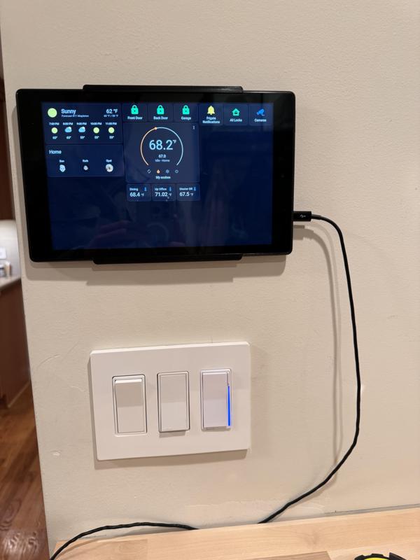 Fire Tablet 10 (2019) Wall Mount