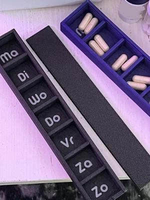 Pill box weekly (parametric)