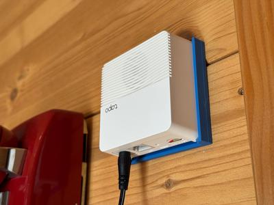 Tapo H200 hub wall holder