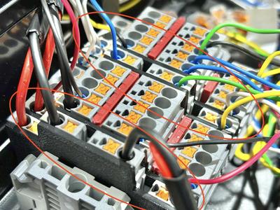 End cap for Phoenix Contact PTTP 2.5 DIN Terminals