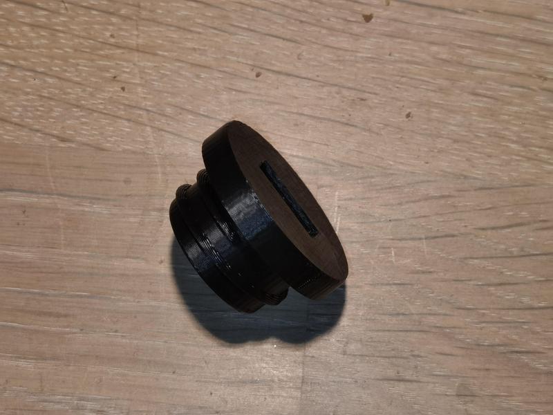 Oil / Gas cap Stihl  015