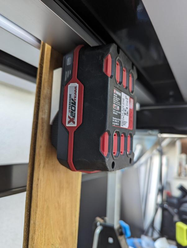 Parkside X20V accu wall/under shelf holder